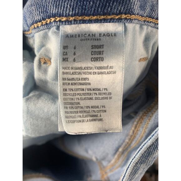 American Eagle Womens stretch Distressed Light Wash Jeans Size 6 - Picture 8 of 9